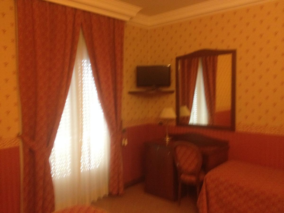 Hotel Al Boschetto à Castel Volturno Extérieur photo