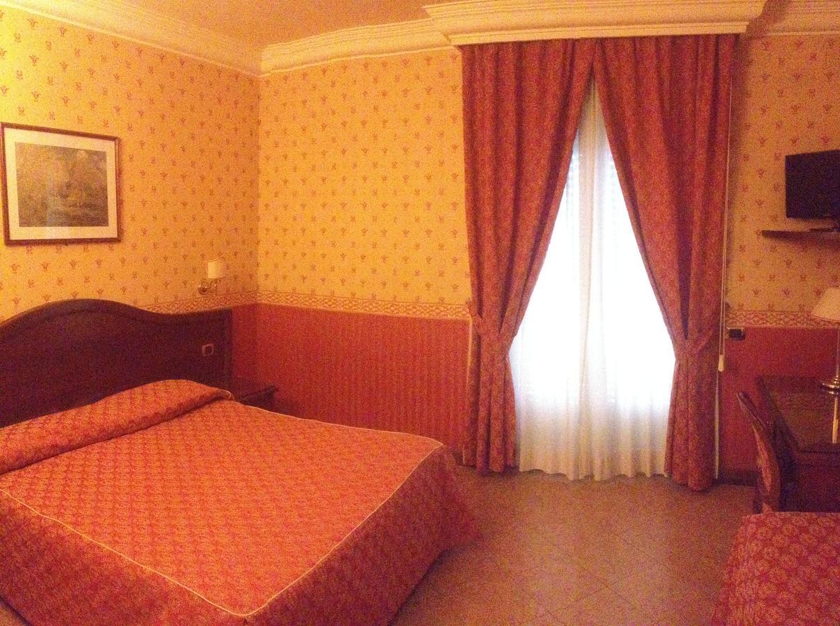 Hotel Al Boschetto à Castel Volturno Extérieur photo