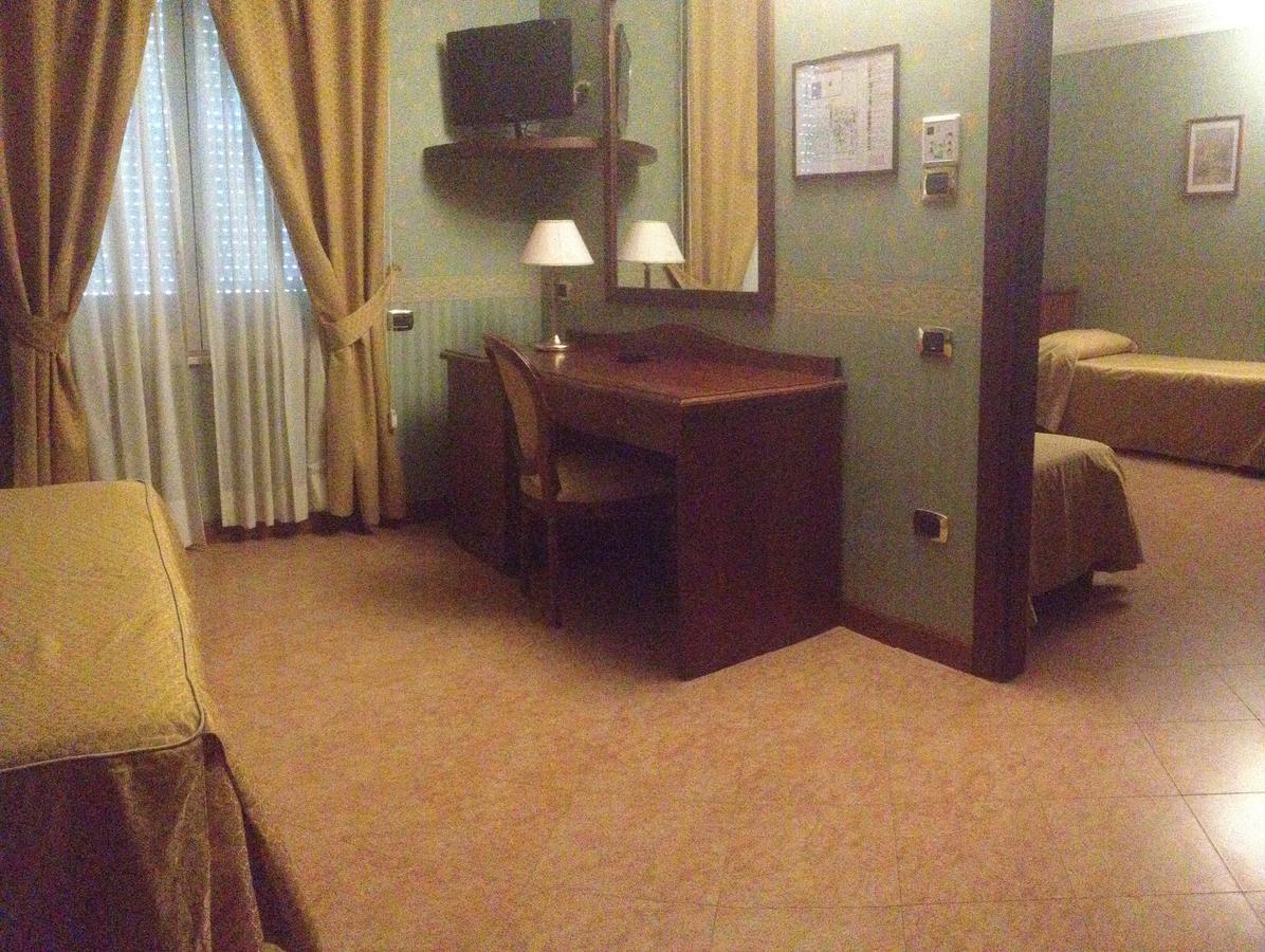 Hotel Al Boschetto à Castel Volturno Extérieur photo