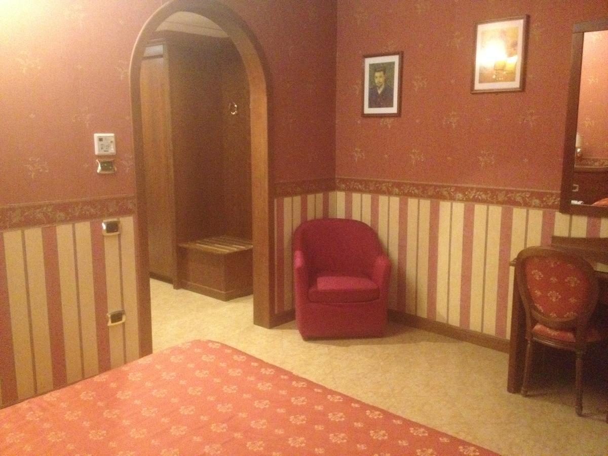 Hotel Al Boschetto à Castel Volturno Extérieur photo
